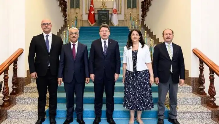 DEM Parti İmralı Heyeti, Adalet Bakanı Yılmaz Tunç ile Tarihi Görüşme Gerçekleştirdi