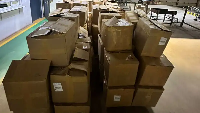 Kargo Şirketinin Depolarında Kaçak Tütün Skandalı Ortaya Çıktı