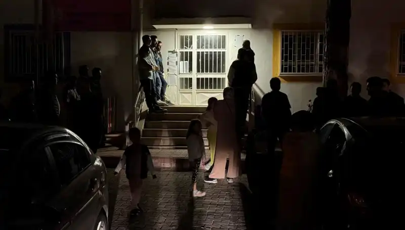 2023 Anaokulu Kayıtları İçin Velilerin Gece Kuyruğu Oluşturması