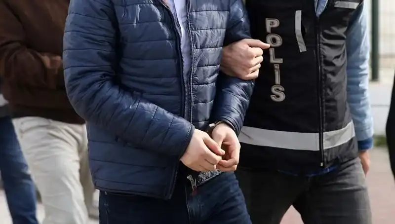 Hırsızlık Çetesi Suçüstü Yakalandı: 5 Tutuklama Gerçekleşti!