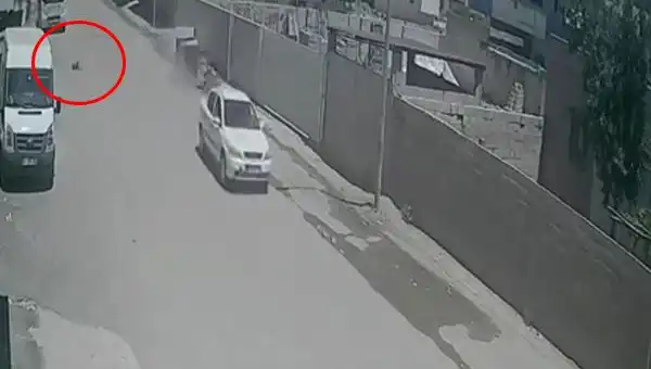 Çocuk Trajedisi: Otomobil Çocuğa Çarpıp Kaçtı, Aile Tedirgin!