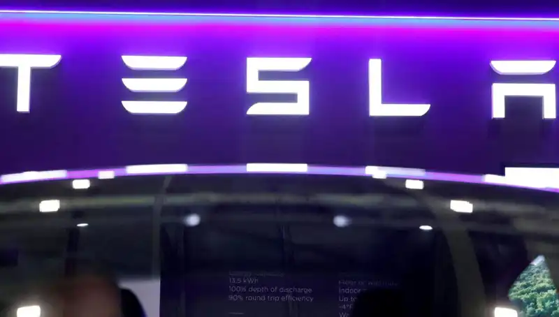 Tesla'nın Robotaxi Projesi: Sürücüsüz Taksi Devrimi Başladı!
