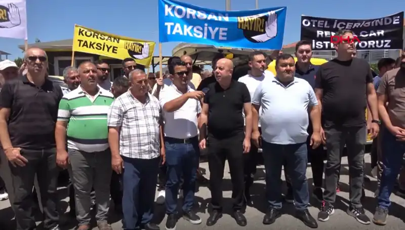 Belek'te Taksiciler Protesto İçin Kontak Kapattı, Neler Yaşandı?