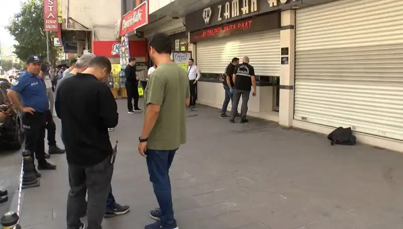 Güpegündüz Cadde Ortasında İhtişamlı Kuyumcu Soygunu: Detaylar Şaşırtıyor!