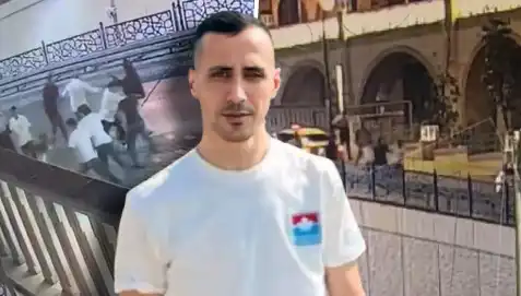 Taksim Meydanı’nda Dehşet: Altı Kişi İki Gençten Birini Döverek Öldürdü!