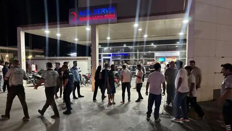 Acil Servis Önünde Yaşanan Tekme Tokat Kavga Şok Etkisi Yarattı
