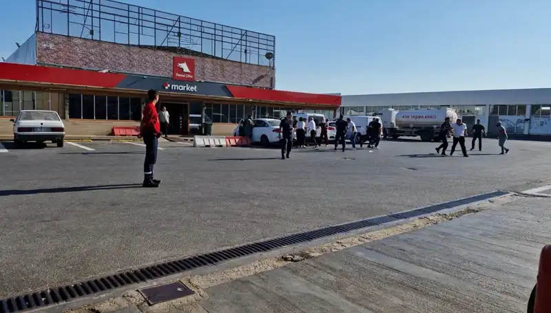 İki Aile Arasında Omuz Atma Kavgası: Akaryakıt İstasyonu Savaş Alanına Döndü