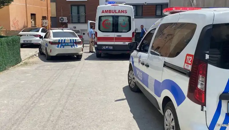 Bıçaklı Kavga: İki Kardeş ve Bir Polis Yaralandı, Olayın Ardındaki Gizem Ne?