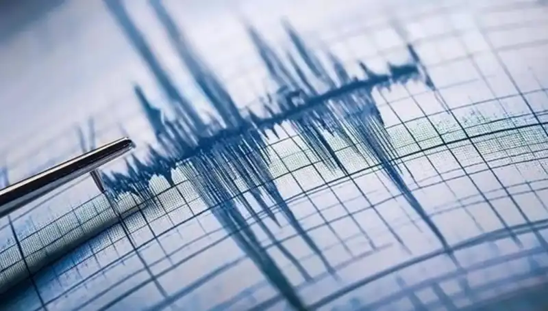Antalya'da Beklenmedik Deprem: 3,8 Büyüklüğündeki Sarsıntı Neleri Etkiledi?
