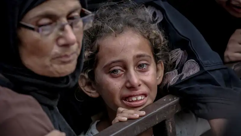 Gazze'de Açlık Savaşında Şok Gelişme: İsrail Askeri Yiyecekleri Toprağa Gömdü