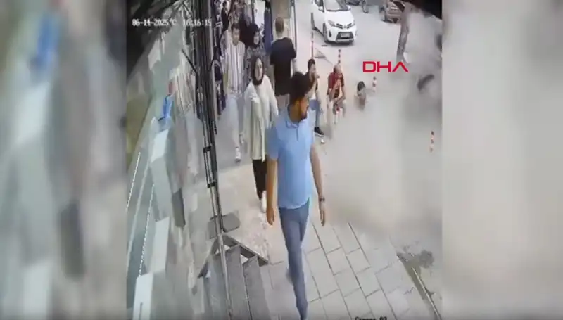 TIR Patlağına Dikkat! Şehirde Ani Panic Anları Yaşandı