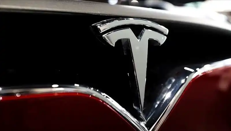 Tesla'da Karmaşık Günler: Ucuz Model Tartışmaları ve FSD Beklentileri