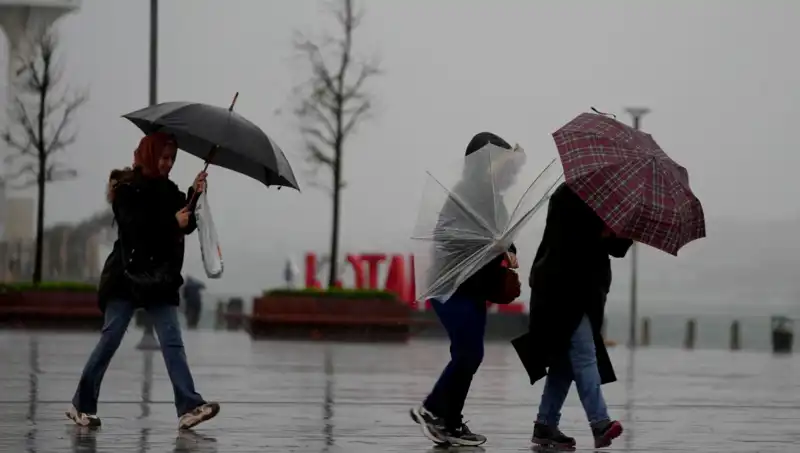 İstanbullular Dikkat! Yarına Kuvvetli Sağanak Yağmur Bekleniyor