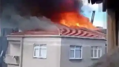 Bağcılar'da Korkutan Yangın: Beş Katlı Bina Alev Alev Yanıyor!