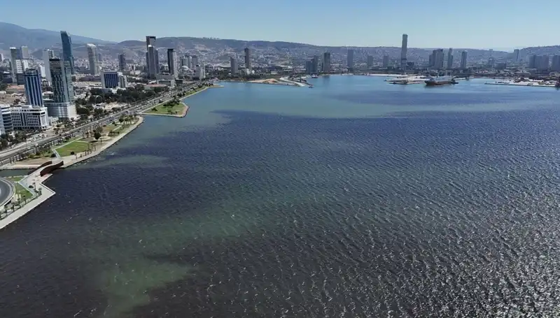 İzmir Körfezi’ni Saran Kötü Koku: Nedenleri ve Çözüm Önerileri